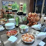 Отель Palace 5*