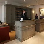 Palace 5*