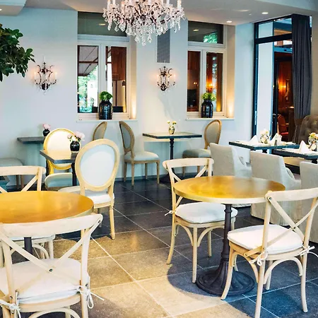 Palace Hotell 5*