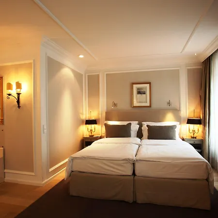 Palace Hotell 5*