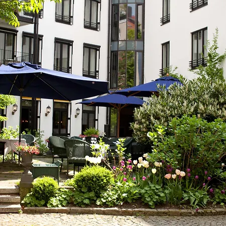 Palace 5*